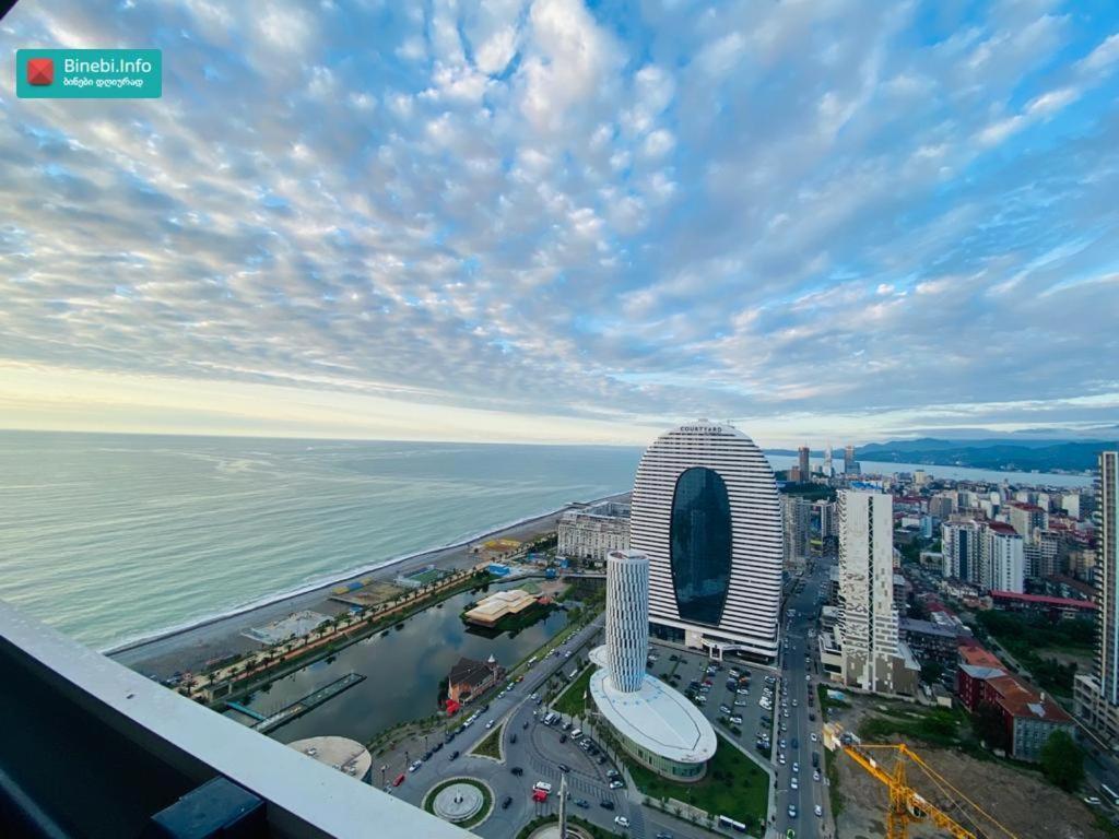 Orbi Twin Tower Batumi Bagian luar foto